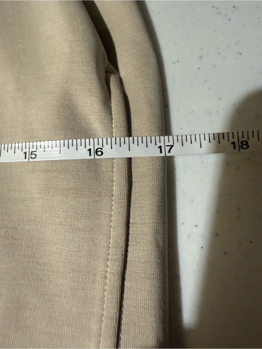 Lululemon Beige High Rise Midi Pencil Skirt Career Travel Stretch Size 4 - Picture 10 of 10
